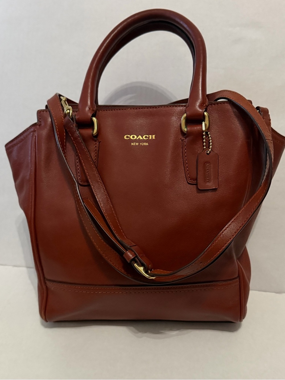COACH Classic chestnut brown crossbody UEC 9x8x3, top zipper.Strap& 2 handles - Picture 14 of 14